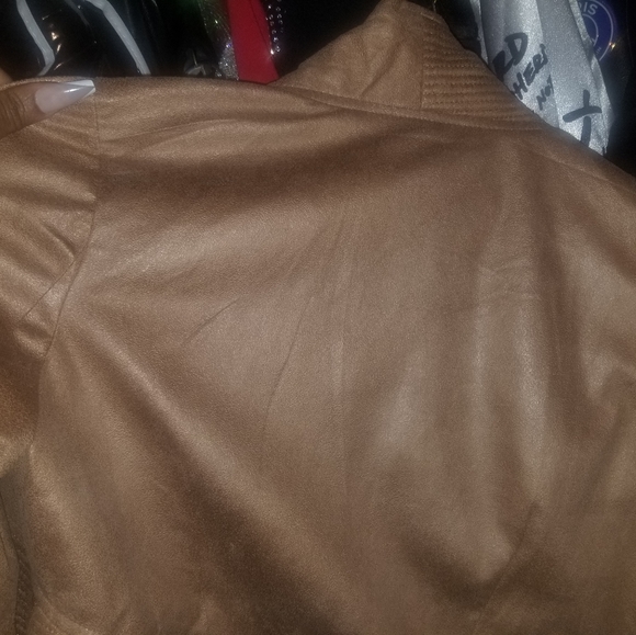 Camel Asymmetric jacket - Picture 6 of 7